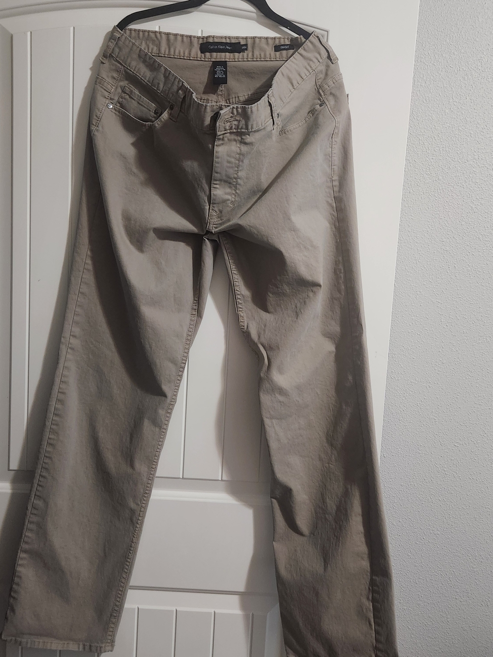 Men's Casual Straight-Leg Pants in Khaki - Calvin Klein